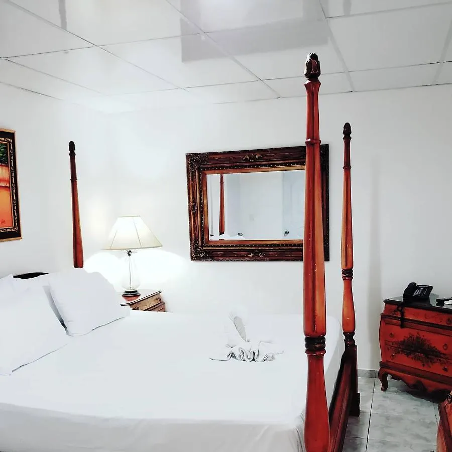 Hotel CariBaní